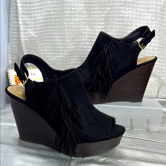(N8) REPORT Black Suede Wedge,size 8.5 women - Picture 1 of 11